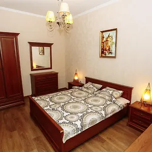  Апартаменты Near Museum